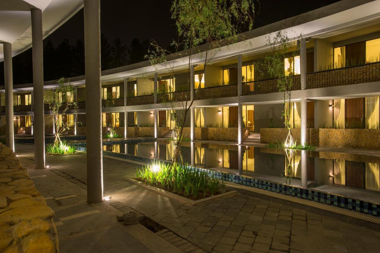Hotel Neo+ Green Savana Sentul City Bogor Ngoại thất bức ảnh