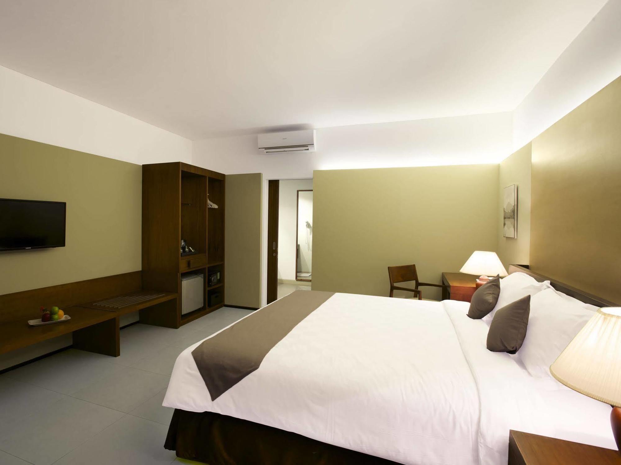 Hotel Neo+ Green Savana Sentul City Bogor Ngoại thất bức ảnh