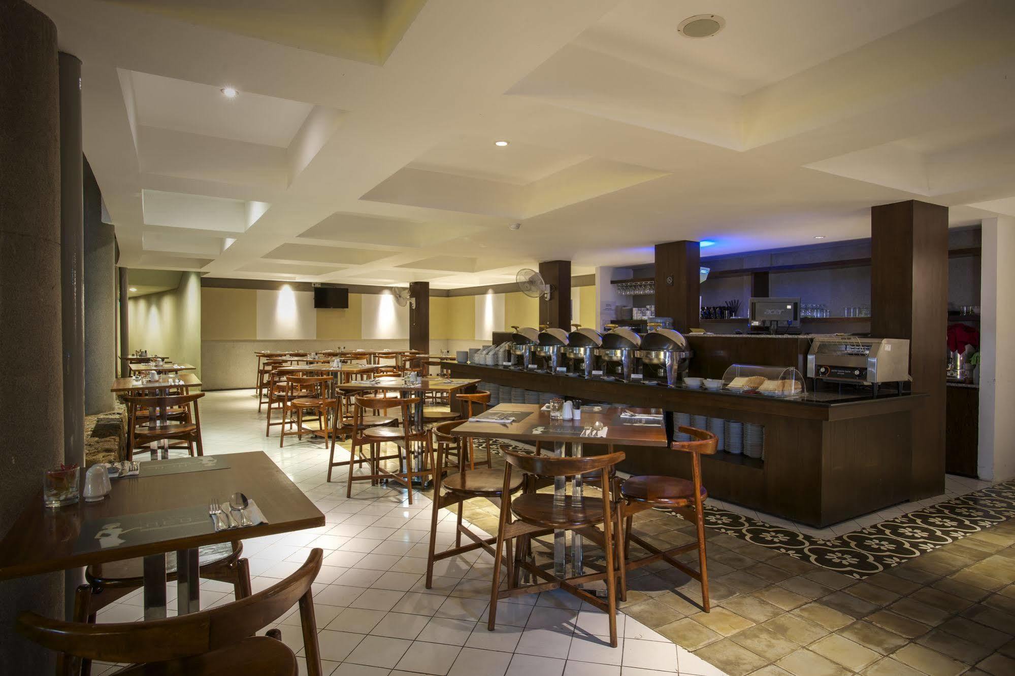 Hotel Neo+ Green Savana Sentul City Bogor Ngoại thất bức ảnh